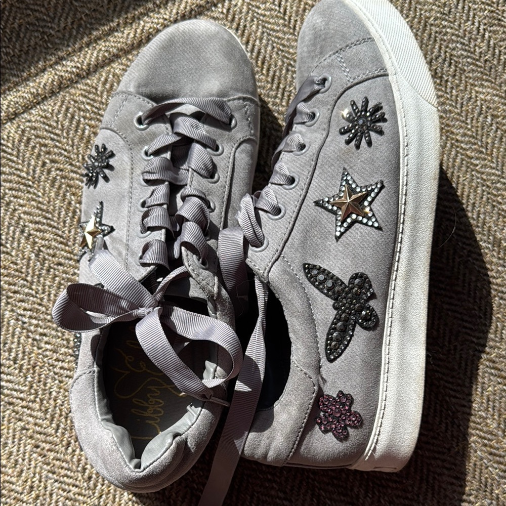 Libby Edelman Gray suede Embellished Women's Sneaker size 8